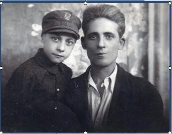 翁和他的父親，在1942年的照片 - WOODNS
