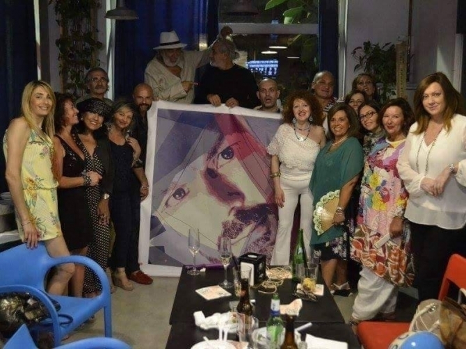 "Dinner mit dem Künstler" der private Veranstaltung in Salerno zu SEA BREEZE sei - WOODNS